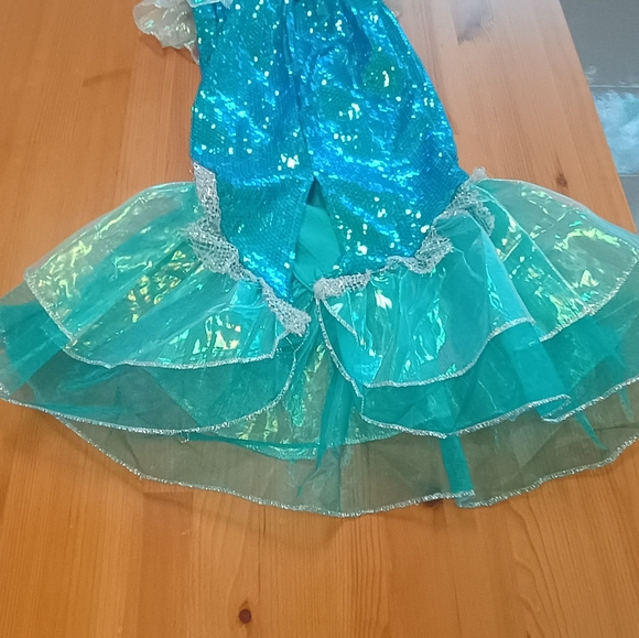 GILLIANS CLOSET Sparkling SEQUINS Green Blue Mermaid Costume for Kids Size 5-6 - Picture 6 of 16